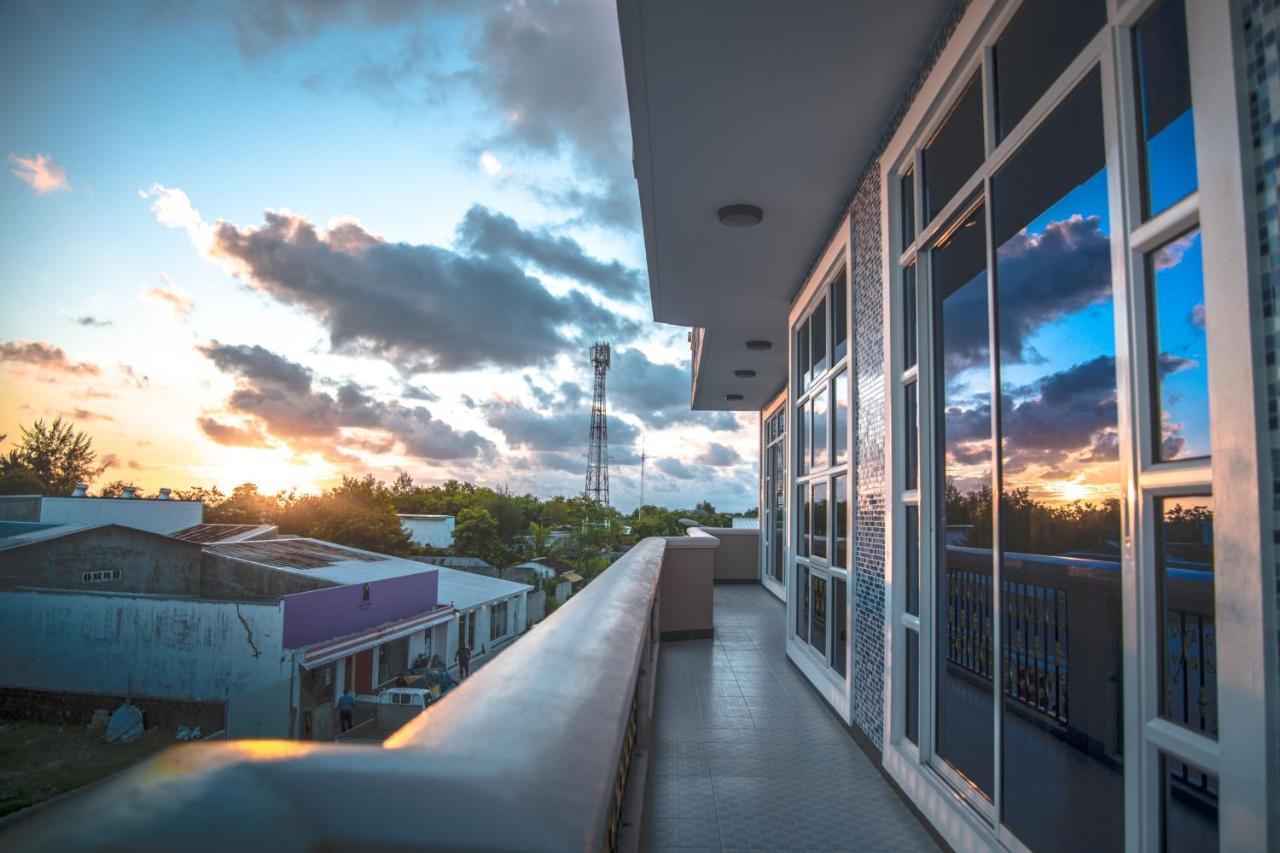 Abuharee Grand Hotel Addu City Luaran gambar