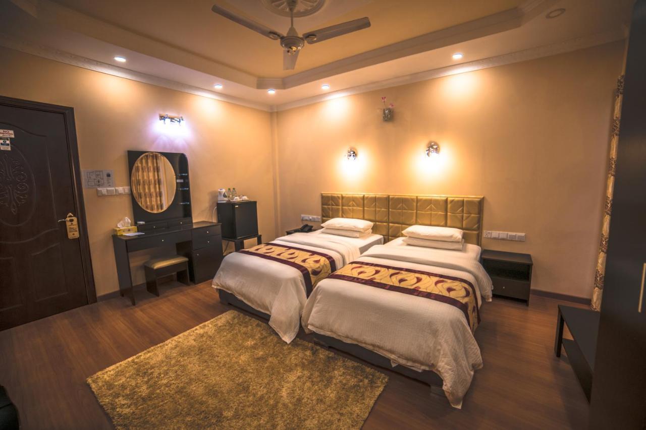 Abuharee Grand Hotel Addu City Luaran gambar