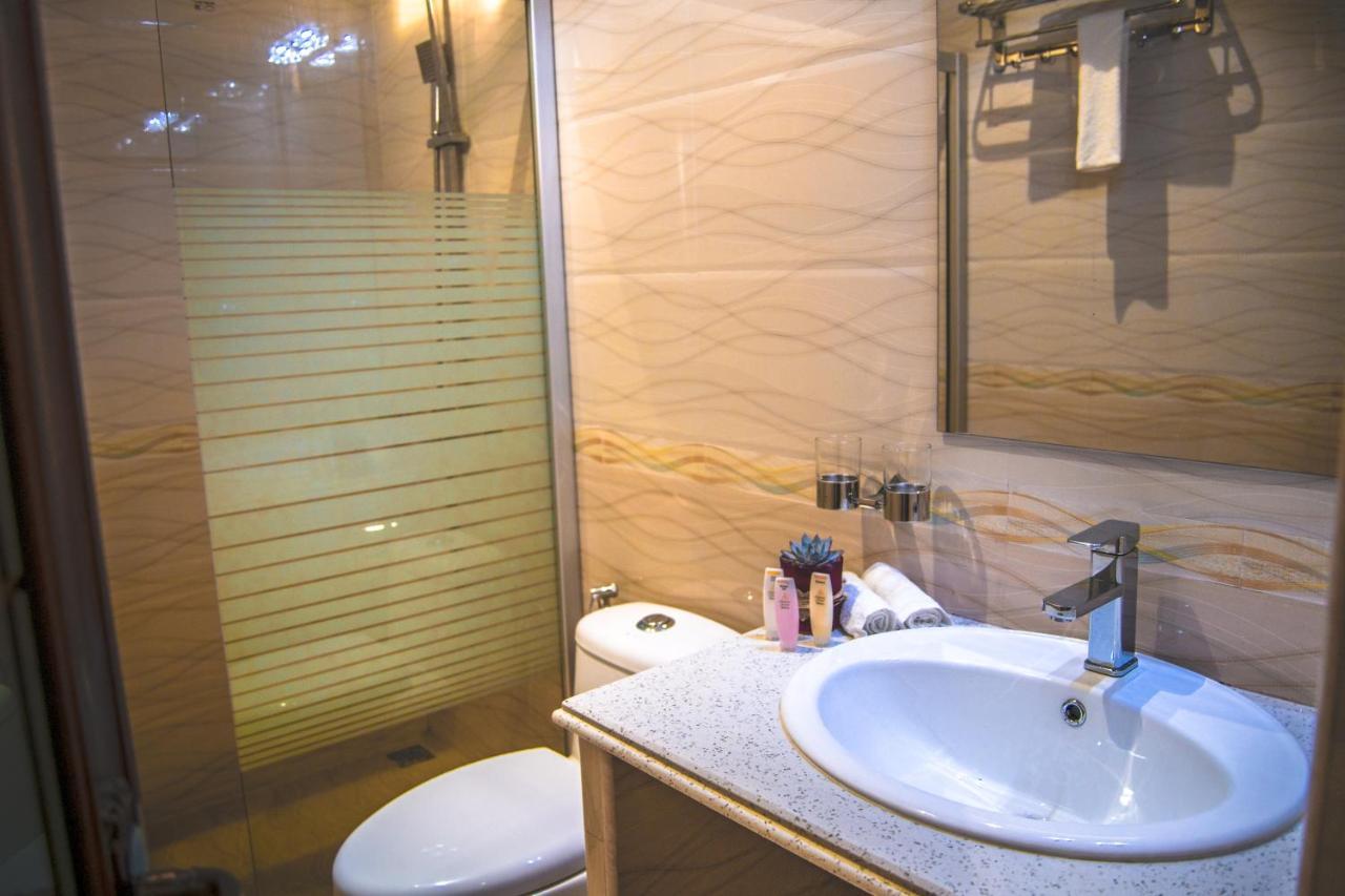 Abuharee Grand Hotel Addu City Luaran gambar
